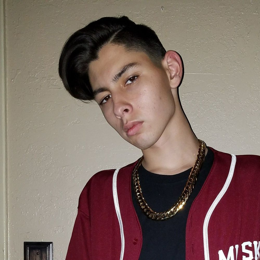 Meet your Posher, Aaron